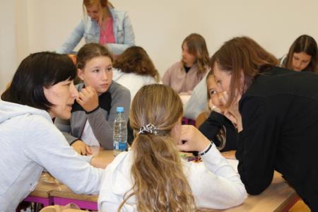 25 Mali likovni tabor, jun 2024, foto JSKD OI Trebnje (13)